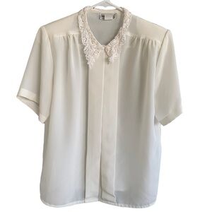 Vintage Cottagecore Women’s Top Cream Lace Size 6 Made in USA